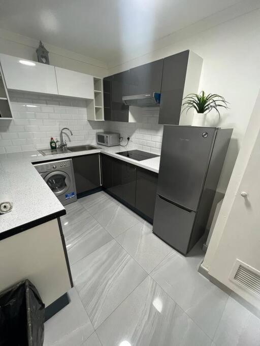 Apartment Modern, Family-Friendly Apartment By Hyde Park & Museums London