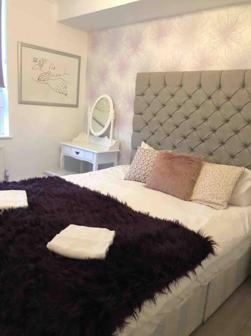 Modern, Family-Friendly Apartment By Hyde Park & Museums * London