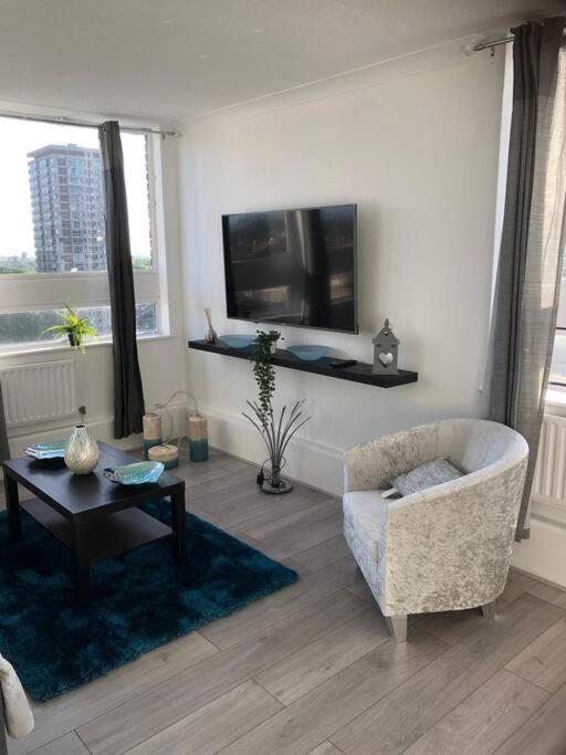 Modern, Family-Friendly Apartment By Hyde Park & Museums London