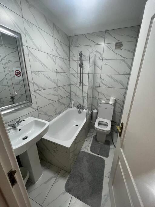 Apartment Modern, Family-Friendly Apartment By Hyde Park & Museums London